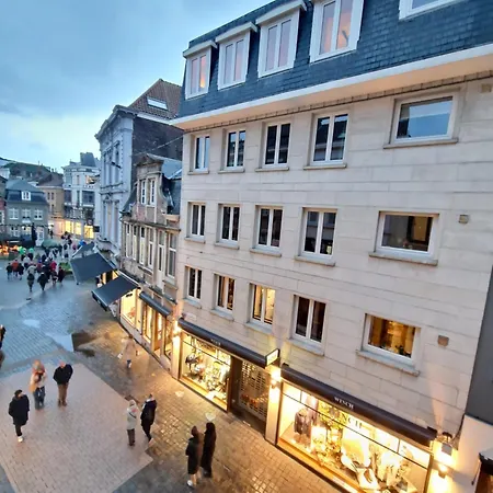 Cozy Room, Big Adventures Iii *