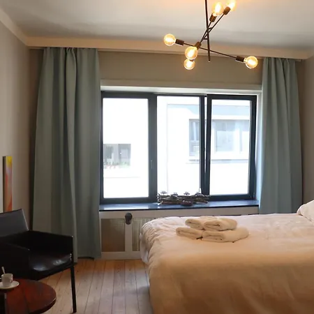 Cozy Room, Big Adventures Iii *