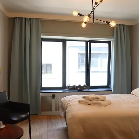 Cozy Room, Big Adventures Iii *